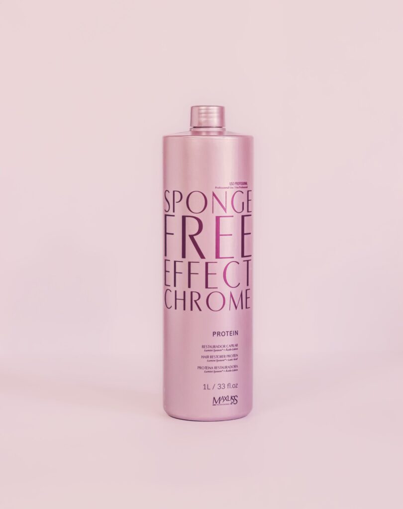 Frasco rosa de 1 litro do condicionador restaurador capilar Sponge Free Effect Chrome, design minimalista
